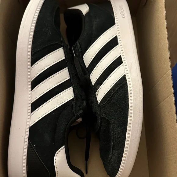 Adidas Breaknet Sleek Black and White Shoes - Picture 8 of 8